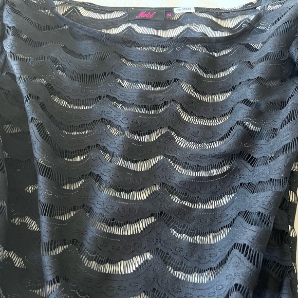 BUNDLE OF 3 BLACK TOPS 🖤🖤🖤 - Picture 3 of 14